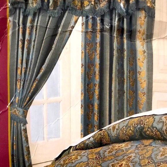 Cherish the Luxury Other - Cherish the Luxury Drapery window curtain panels set w/bullion